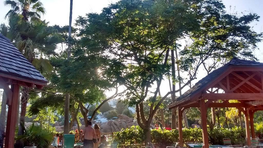 Polar Pub | restaurant | 2902 Osceola Pkwy, Orlando, FL 32830, USA | 4079393463 OR +1 407-939-3463