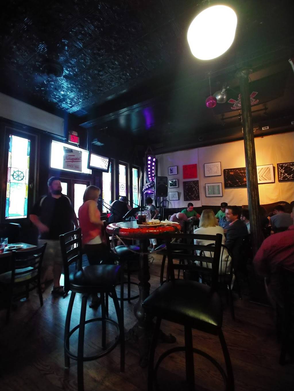 Captain Larrys | restaurant | 601 E Fort Ave, Baltimore, MD 21230, USA | 4107274799 OR +1 410-727-4799