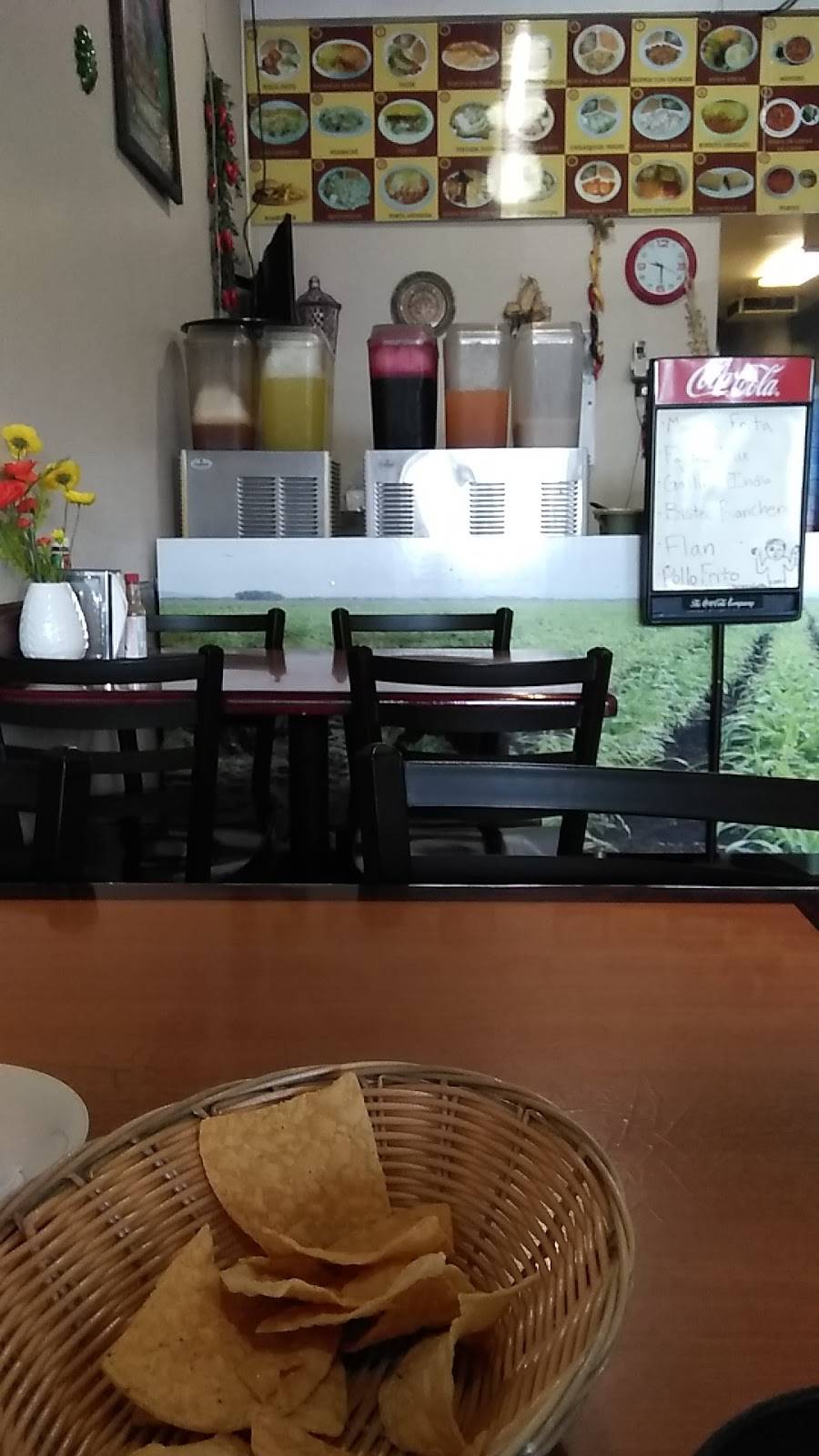 Birrieria Lupita | restaurant | 6643 Van Nuys Blvd, Van Nuys, CA 91405, USA | 8187878107 OR +1 818-787-8107