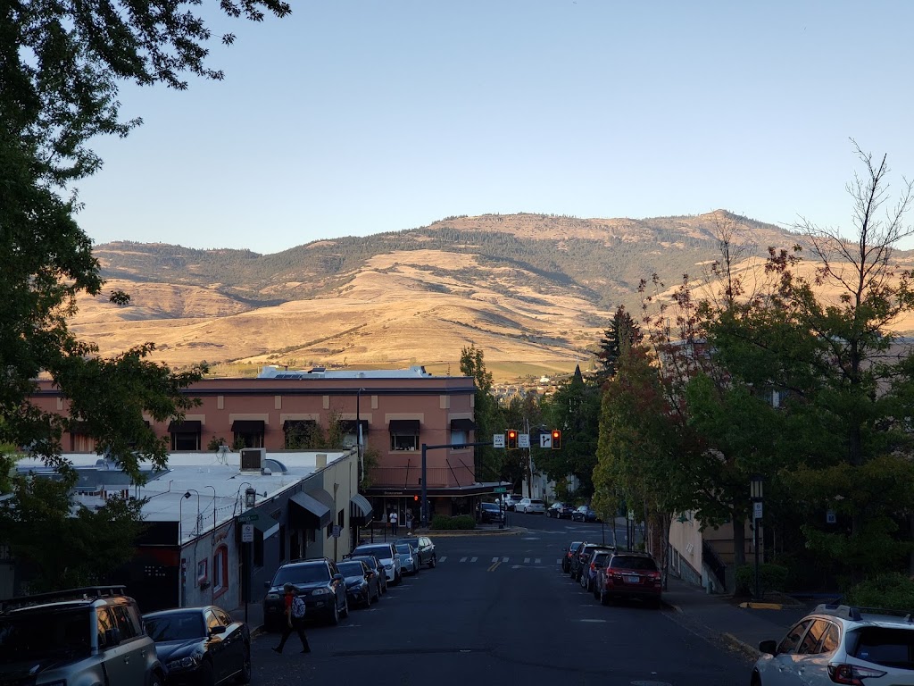 Winchester Inn | restaurant | 35 S 2nd St, Ashland, OR 97520, USA | 5414881113 OR +1 541-488-1113