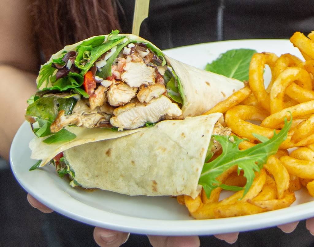 Shark Beach Grill | restaurant | 1941 S Yale Ave, Tulsa, OK 74112, USA | 5396644103 OR +1 539-664-4103