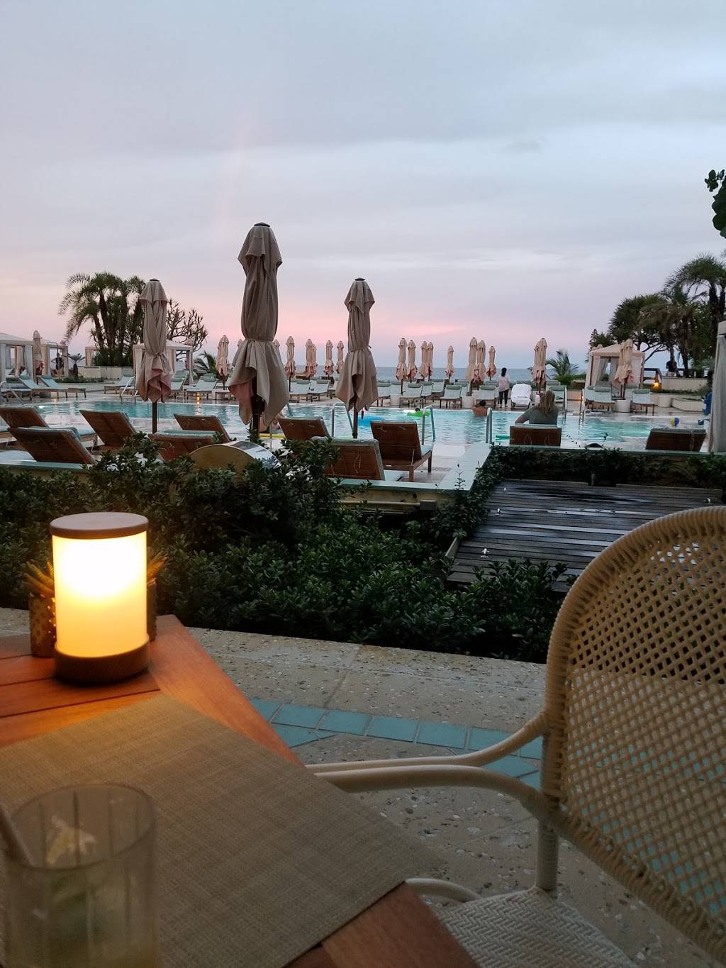 Flories | restaurant | 2800 S Ocean Blvd, Palm Beach, FL 33480, USA | 5615333750 OR +1 561-533-3750