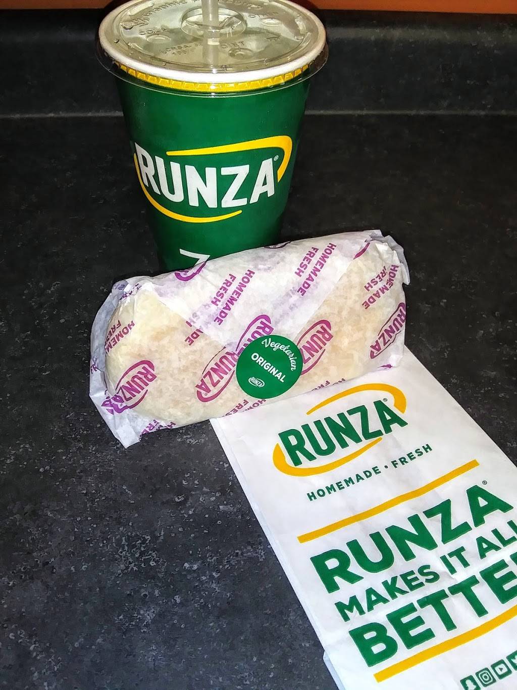 Runza Restaurant | restaurant | 937 S 13th St, Lincoln, NE 68508, USA | 4024757320 OR +1 402-475-7320