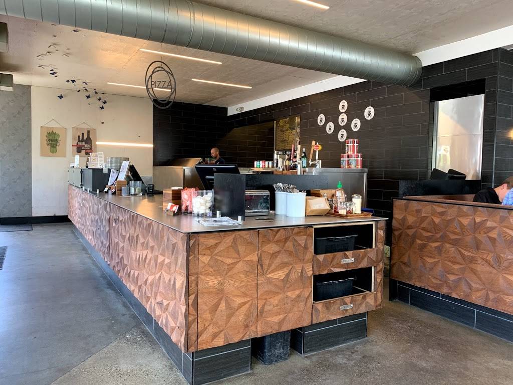 Pagliacci Pizza | meal delivery | 4449 California Ave SW, Seattle, WA 98116, USA | 2067261717 OR +1 206-726-1717