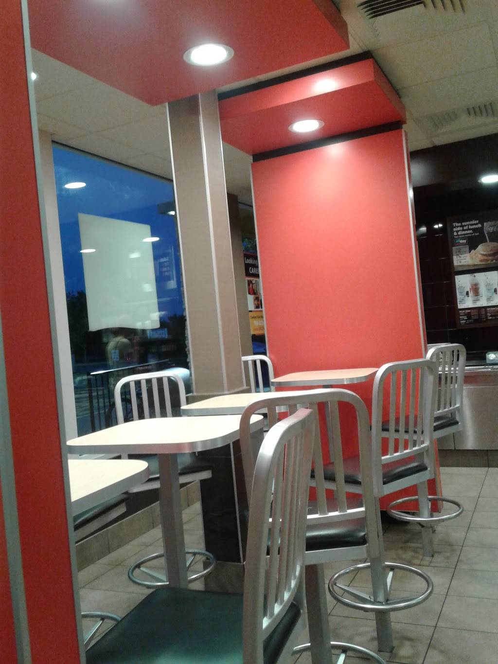 McDonalds | cafe | 20880 Pidgeon Hill Dr, Sterling, VA 20165, USA | 7039569177 OR +1 703-956-9177