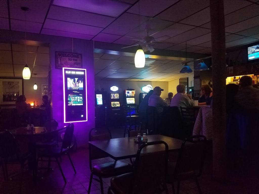 Sandis Bar & Gril Llc | restaurant | 3112 E 1961st Rd, Ottawa, IL 61350, USA | 8154319464 OR +1 815-431-9464