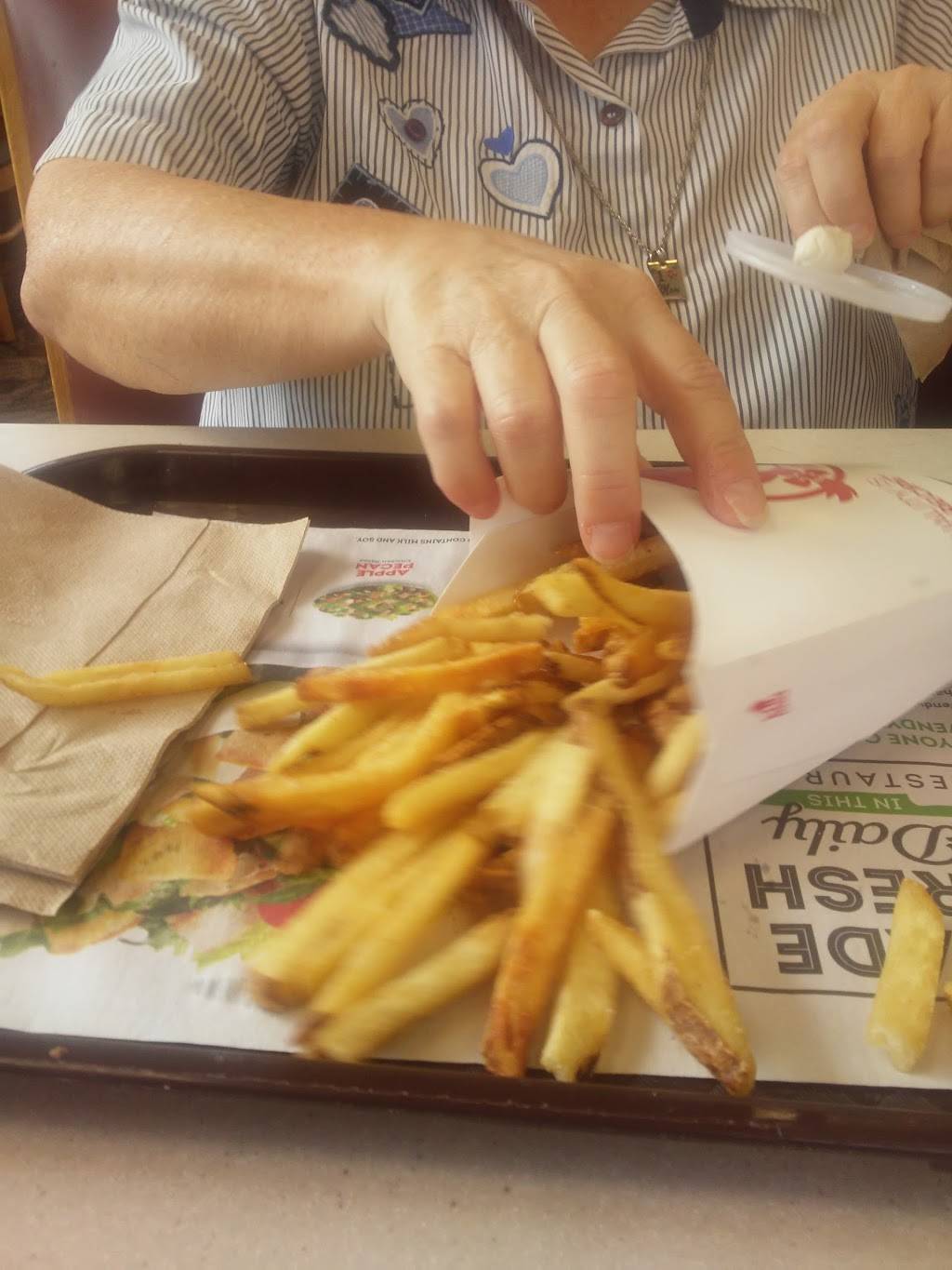 Wendys | restaurant | 1648 Hendersonville Rd, Asheville, NC 28803, USA | 8282742483 OR +1 828-274-2483