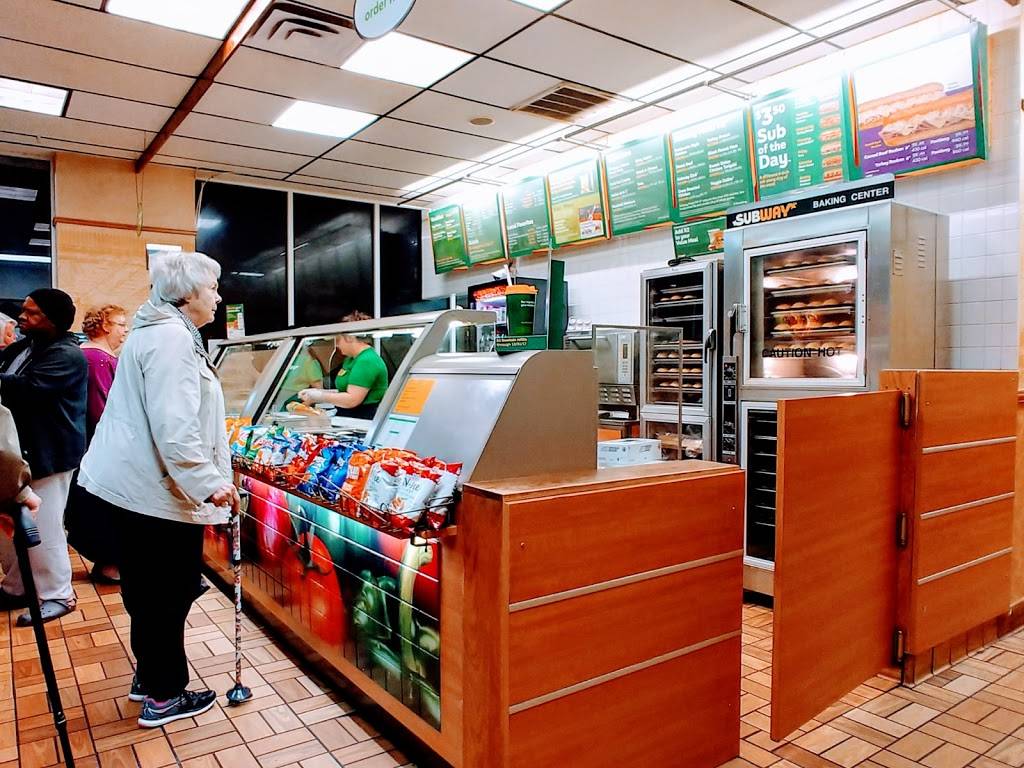 Subway | restaurant | 905 S Brightleaf Blvd, Smithfield, NC 27577, USA | 9199891869 OR +1 919-989-1869
