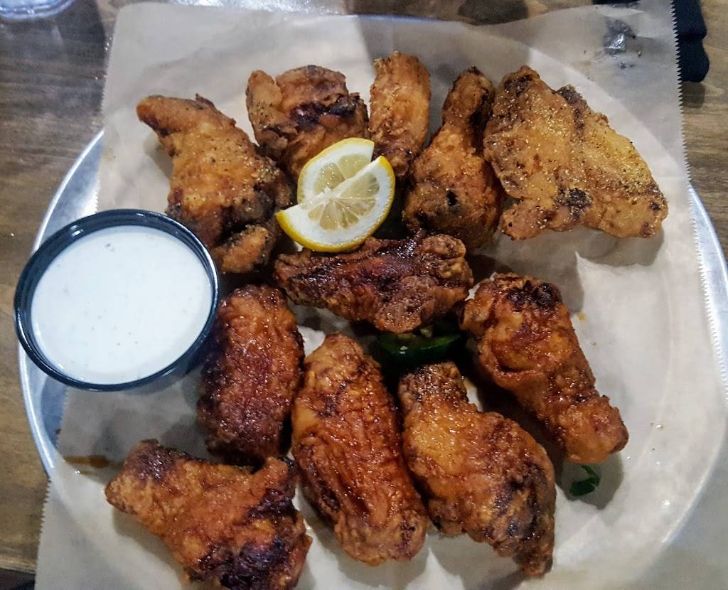 Knockout Sports Bar | restaurant | 2212 W Northwest Hwy, Dallas, TX 75220, USA | 4698720183 OR +1 469-872-0183