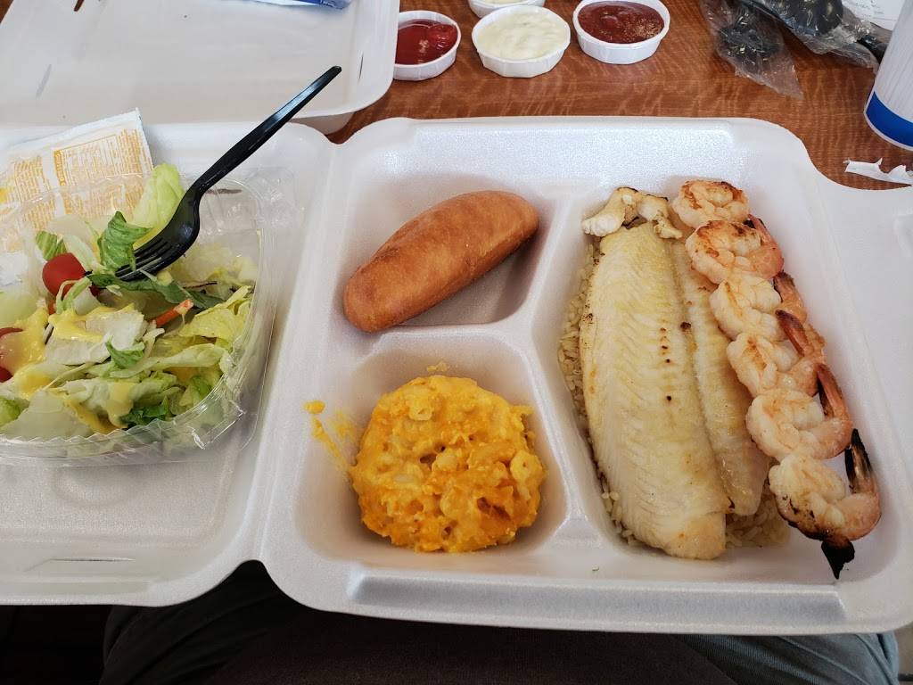 Captain Ds | restaurant | 7000 Reading Rd, Cincinnati, OH 45237, USA | 5137314967 OR +1 513-731-4967