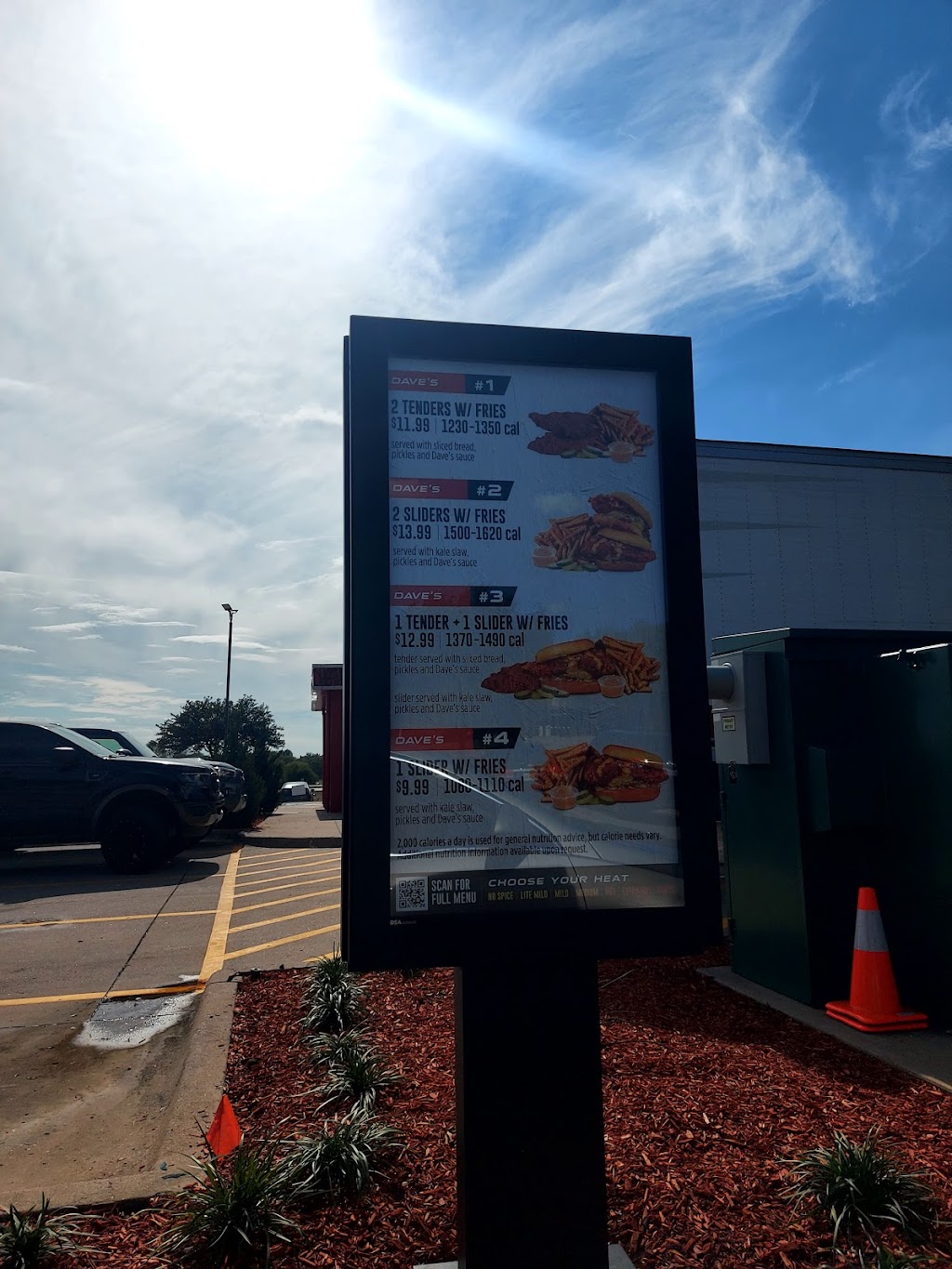 Daves Hot Chicken | restaurant | 8001 Bryson Rd, Irving, TX 75063, USA | 2144477090 OR +1 214-447-7090