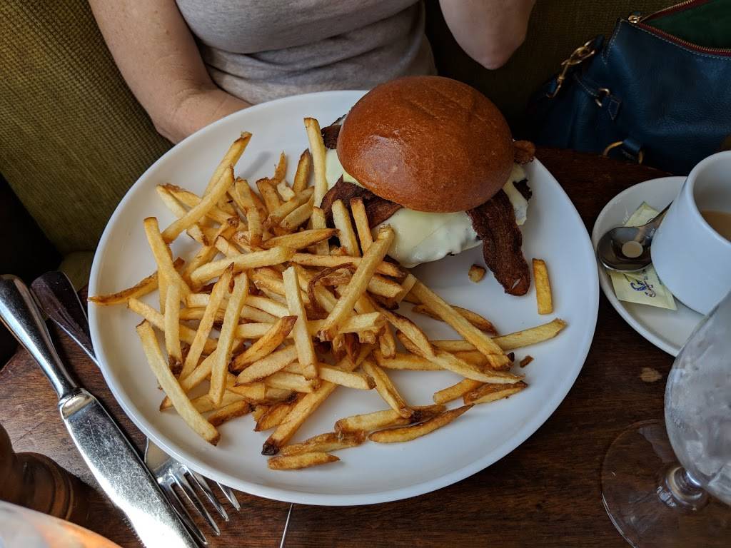 Balboa Cafe | restaurant | 3199 Fillmore St, San Francisco, CA 94123, USA | 4159213944 OR +1 415-921-3944