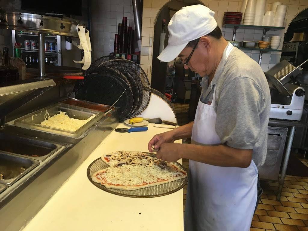 Pizza Stop & Restaurant | restaurant | 8275 N Pine Island Rd, Tamarac, FL 33321, USA | 9547224544 OR +1 954-722-4544