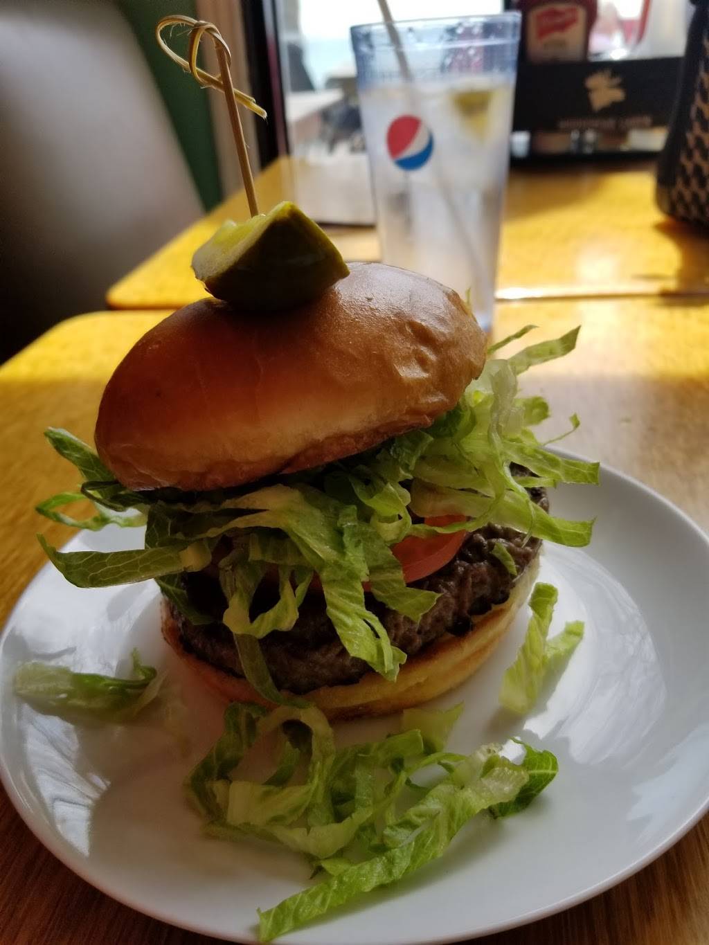 Sandbar On The Beach | restaurant | 45 Cedar Dr, Vittoria, ON N0E 1W0, Canada | 5194264009 OR +1 519-426-4009