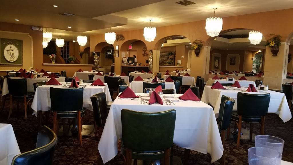 The Como Restaurant and Lounge | restaurant | 2220 Pine Ave, Niagara Falls, NY 14301, USA | 7162859341 OR +1 716-285-9341