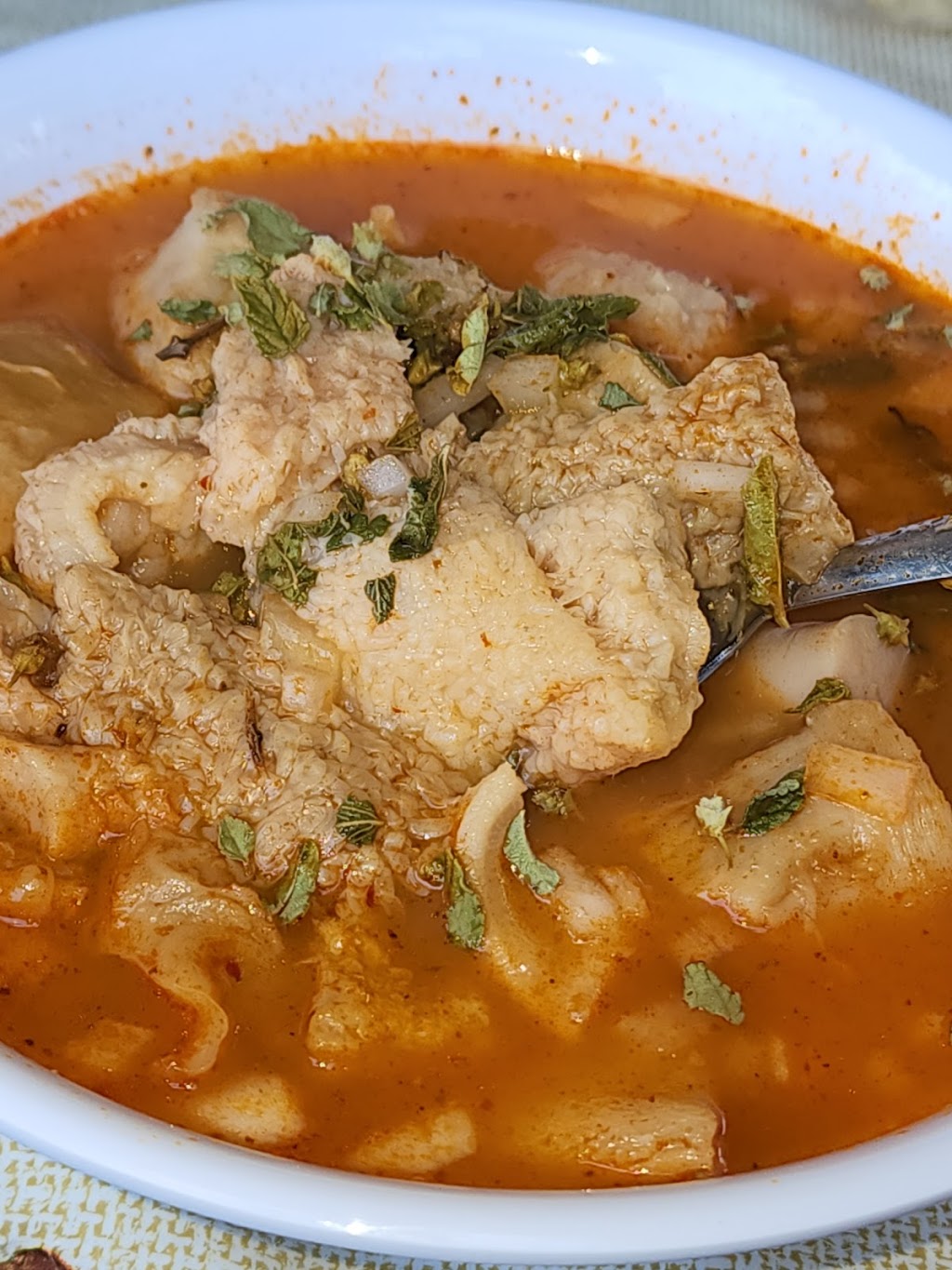 La Casa Verde Menudo & Pupusas | restaurant | 4965 Wadsworth Ave, Los Angeles, CA 90011, USA | 3233946704 OR +1 323-394-6704