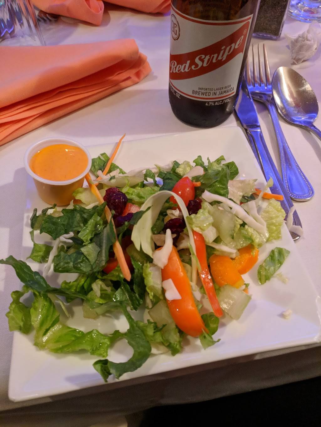 Henricas | night club | 138-89 Francis Lewis Blvd, Rosedale, NY 11422, USA | 7185277355 OR +1 718-527-7355