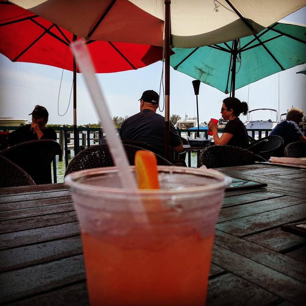 Island Gypsy Cafe & Marina Bar | restaurant | 292 Capri Blvd, Naples, FL 34113, USA | 2393941111 OR +1 239-394-1111