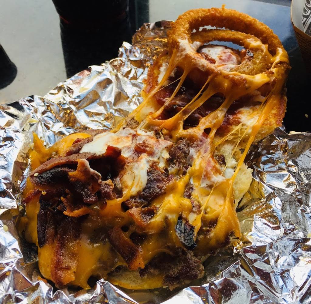 Buddys Burgers Breasts & Fries | restaurant | 148 W State St, Kennett Square, PA 19348, USA | 4847327162 OR +1 484-732-7162