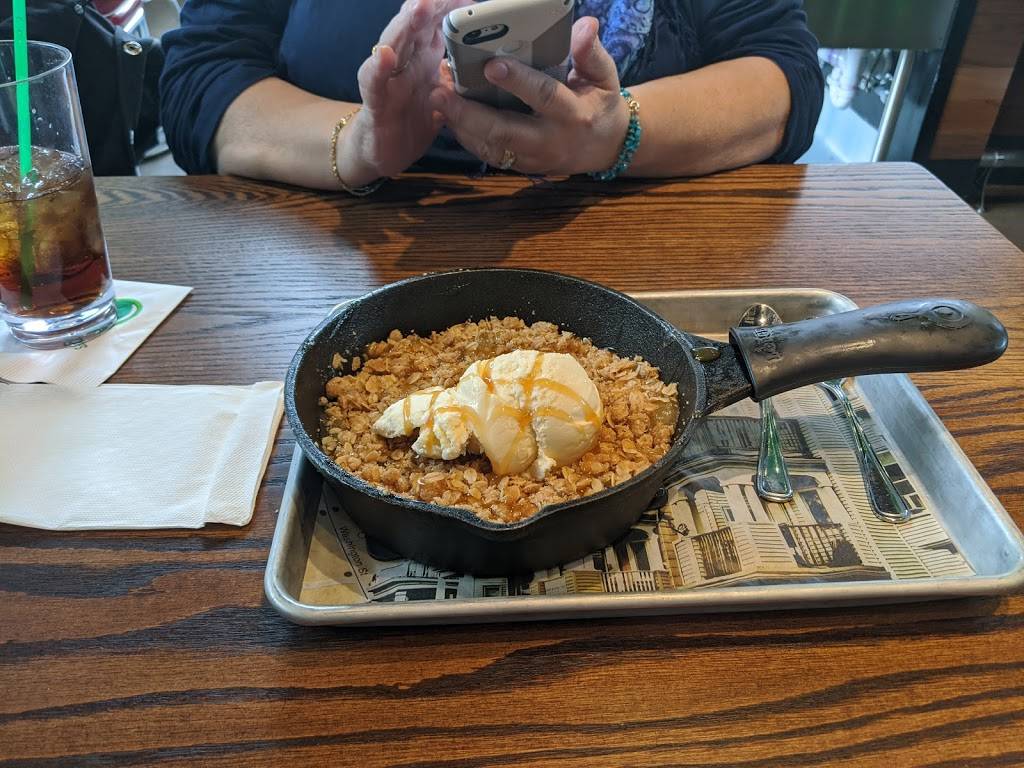 Wahlburgers | restaurant | 11852 Elm Creek Blvd N, Maple Grove, MN 55369, USA | 7634945339 OR +1 763-494-5339