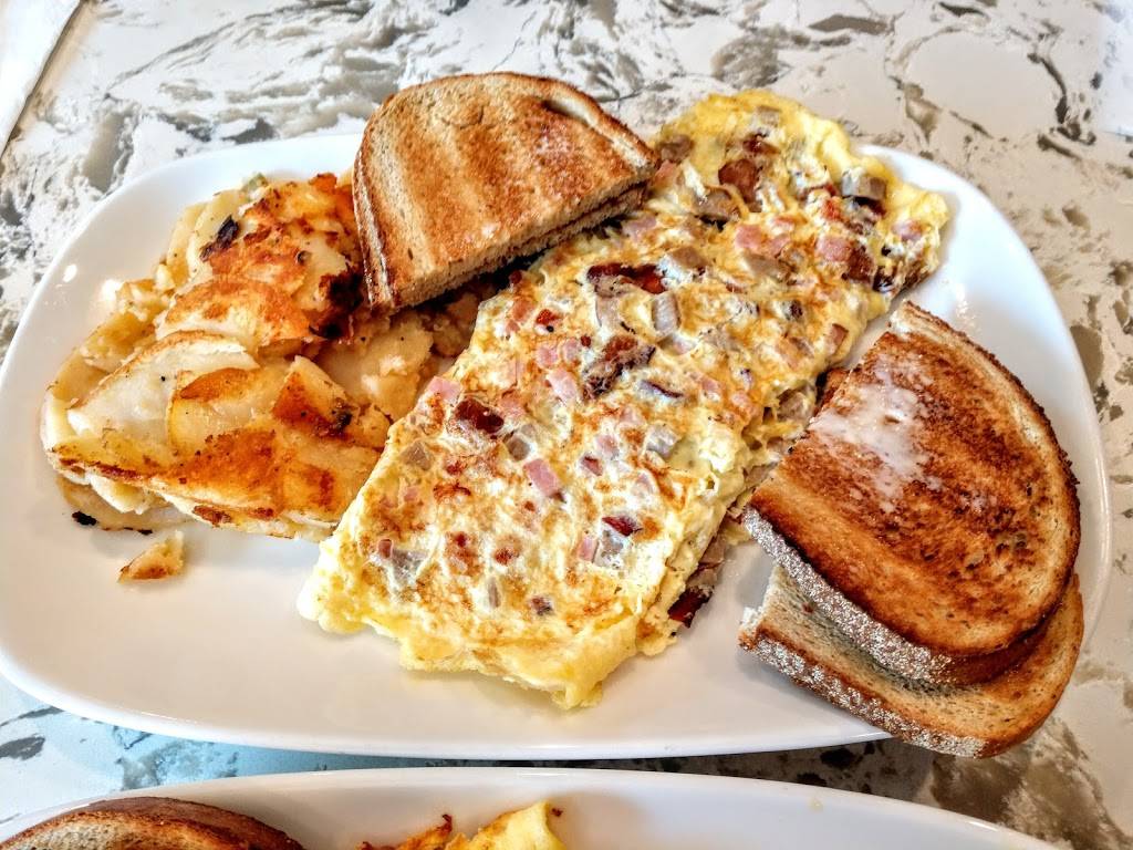 The Woodbury Diner | restaurant | 220 NY-32, Central Valley, NY 10917, USA | 8452731300 OR +1 845-273-1300