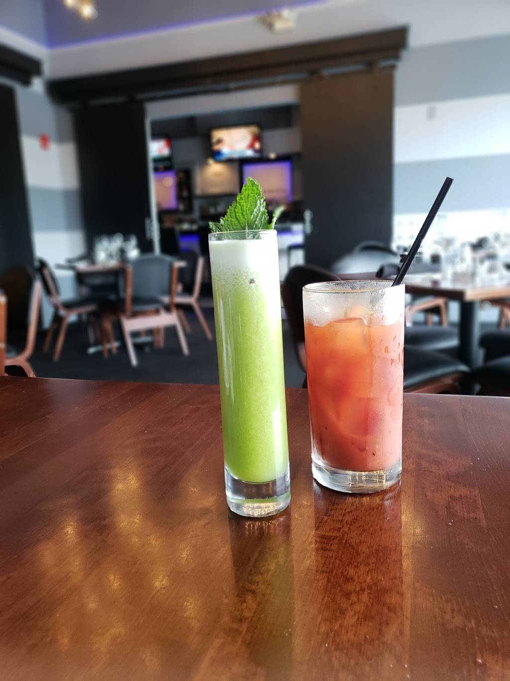 Yolo Restaurant & Lounge | restaurant | 5841 Transit Rd, East Amherst, NY 14051, USA | 7166884479 OR +1 716-688-4479