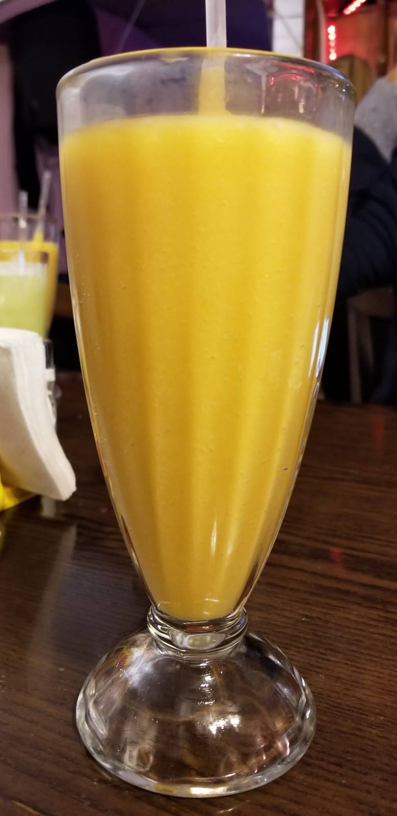 Las Camelias | restaurant | 1802 Westchester Ave, Bronx, NY 10472, USA | 7187941827 OR +1 718-794-1827