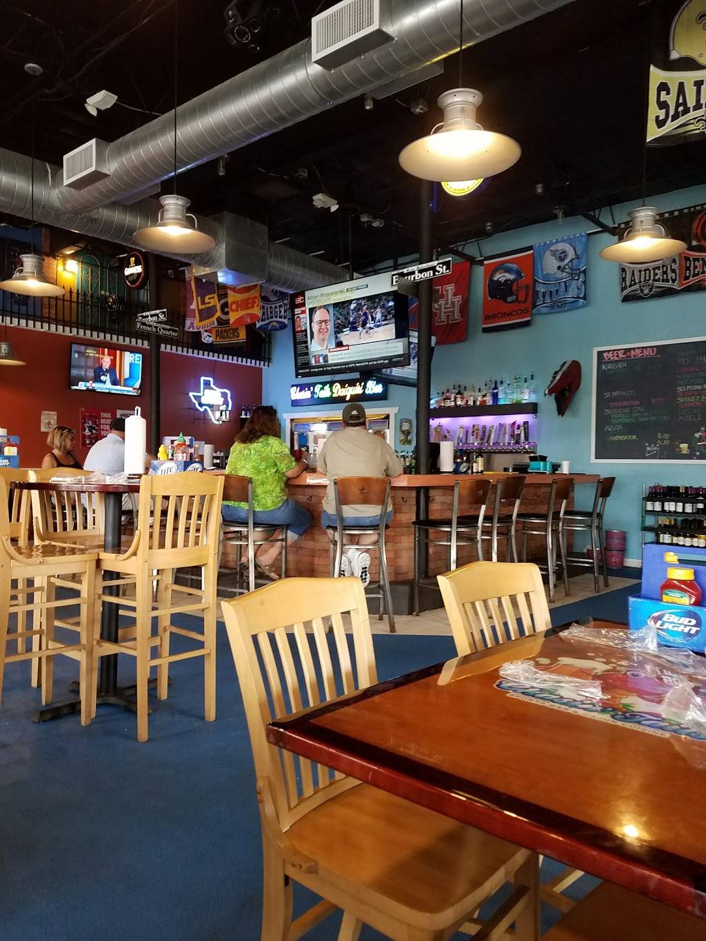 Chasin Tails | restaurant | 2402 Bay Area Blvd, Houston, TX 77058, USA | 2814803000 OR +1 281-480-3000