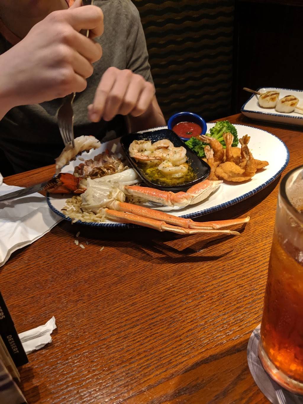 Red Lobster | restaurant | 3269 William St, Cape Girardeau, MO 63703, USA | 5733390445 OR +1 573-339-0445