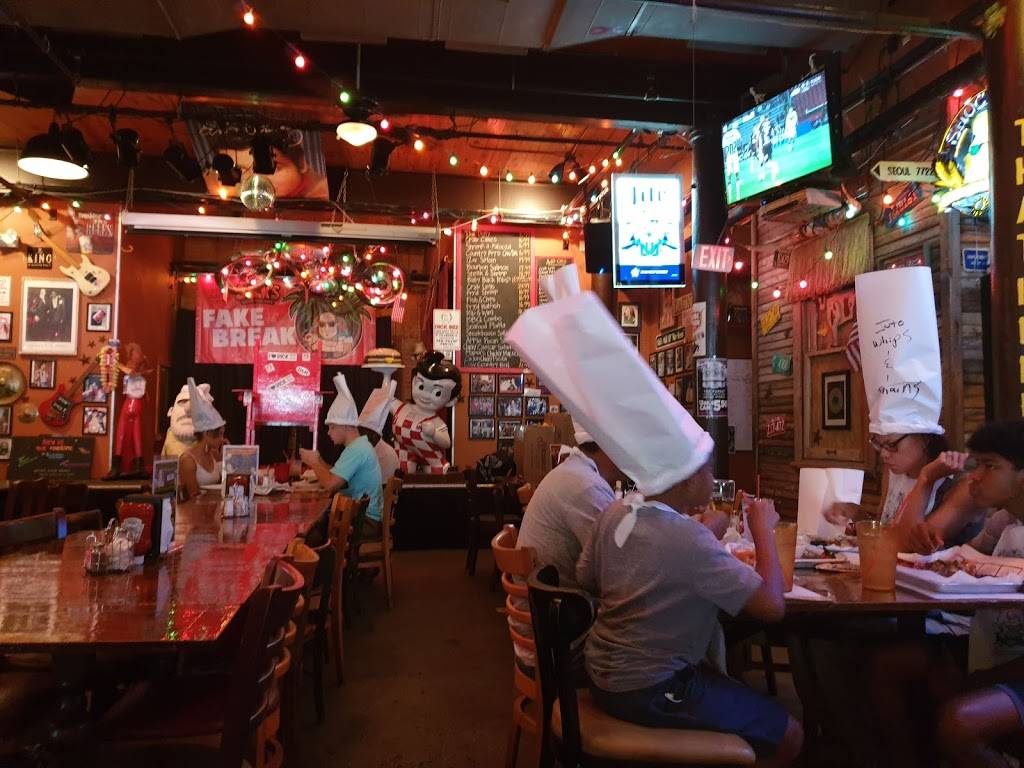 Dicks Last Resort | restaurant | 2211 N Lamar St, Dallas, TX 75202, USA | 2147470001 OR +1 214-747-0001