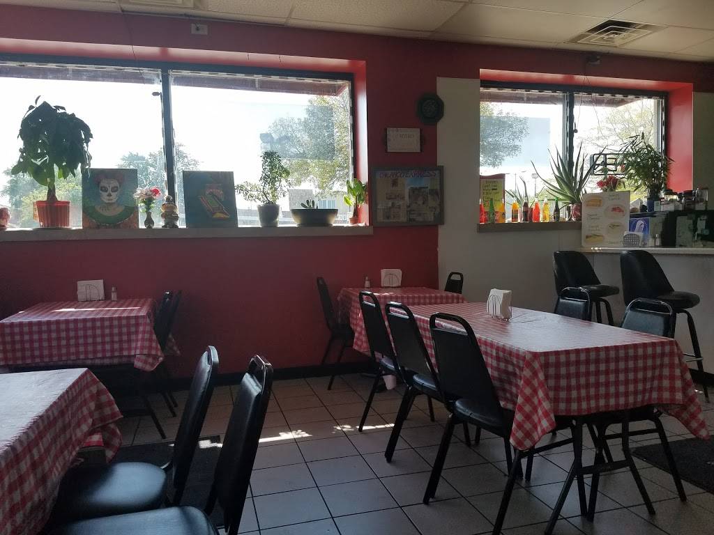 Chilango Express LLC | restaurant | 7030 W Lincoln Ave, West Allis, WI 53219, USA | 4145418201 OR +1 414-541-8201