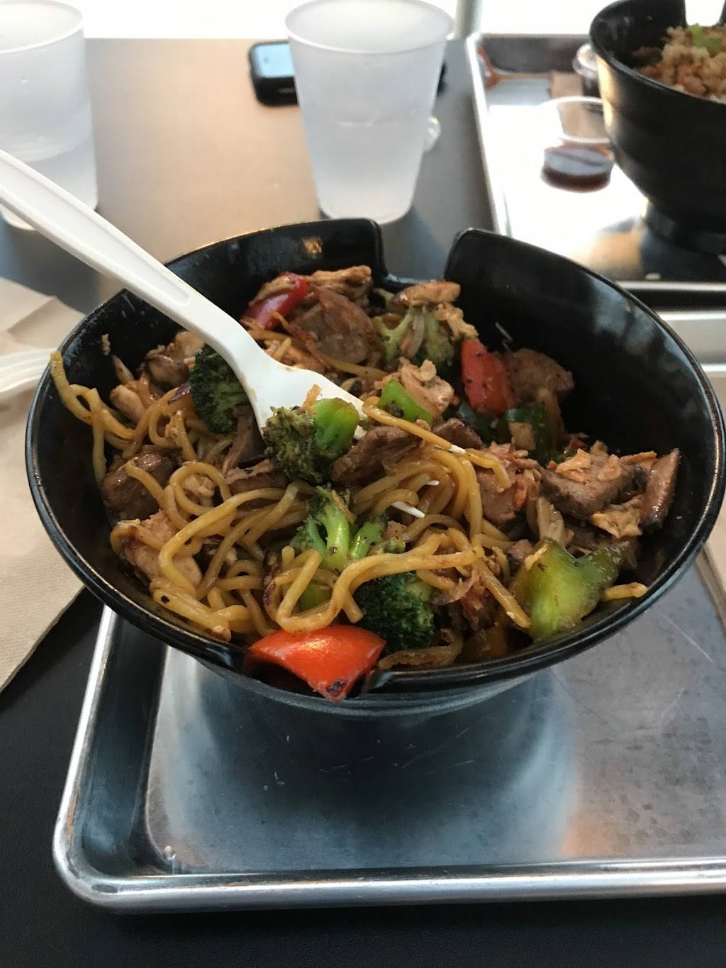 honeygrow | restaurant | 8399 Leesburg Pike, Vienna, VA 22182, USA | 5712824208 OR +1 571-282-4208