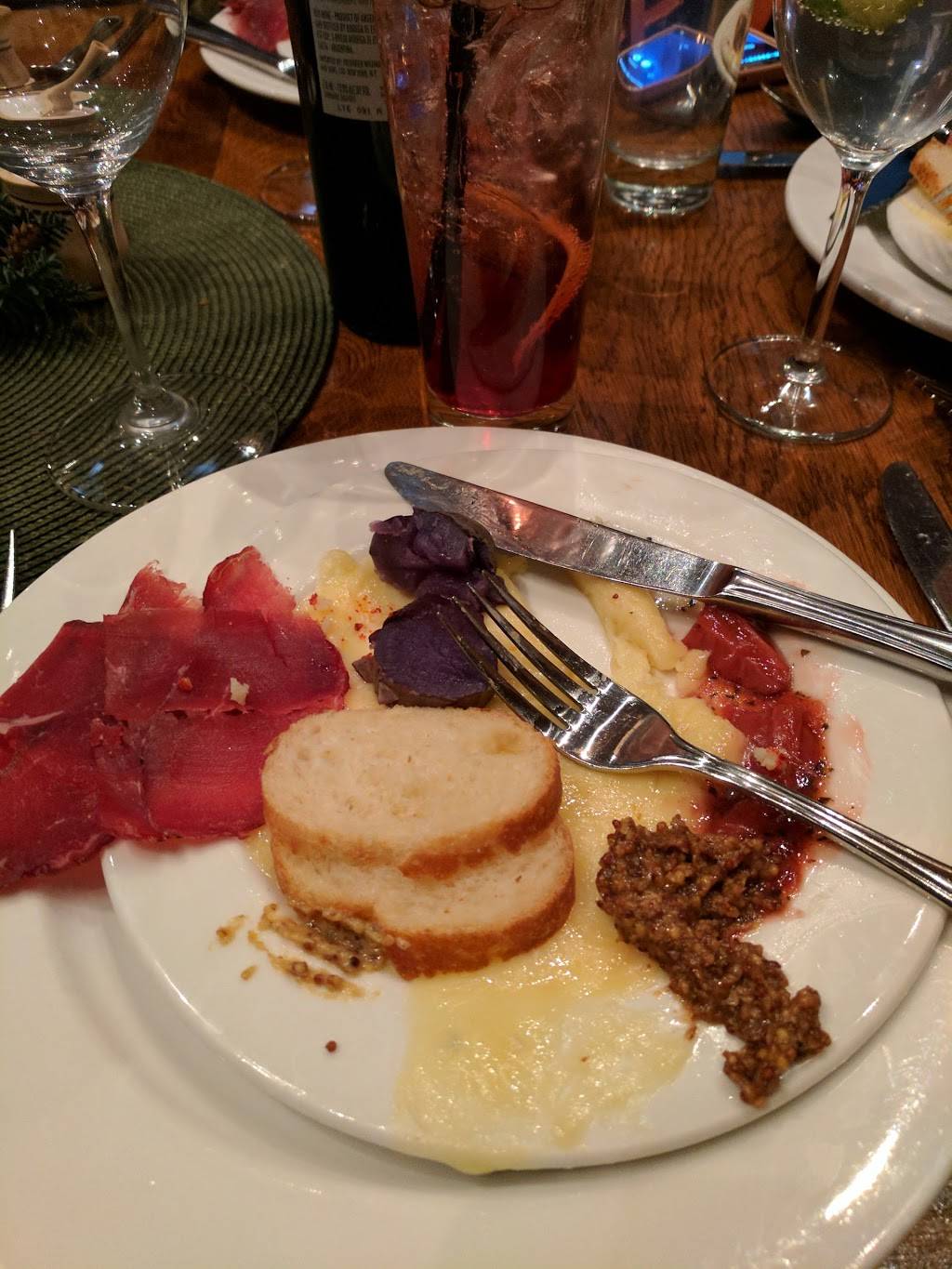 Fireside Dining | restaurant | 9200 Marsac Ave #306, Park City, UT 84060, USA | 4356456632 OR +1 435-645-6632