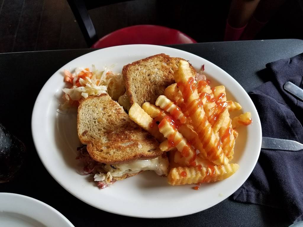 Billys High Hat Diner | restaurant | 630 Iowa Ave, Iowa City, IA 52240, USA | 3195192522 OR +1 319-519-2522