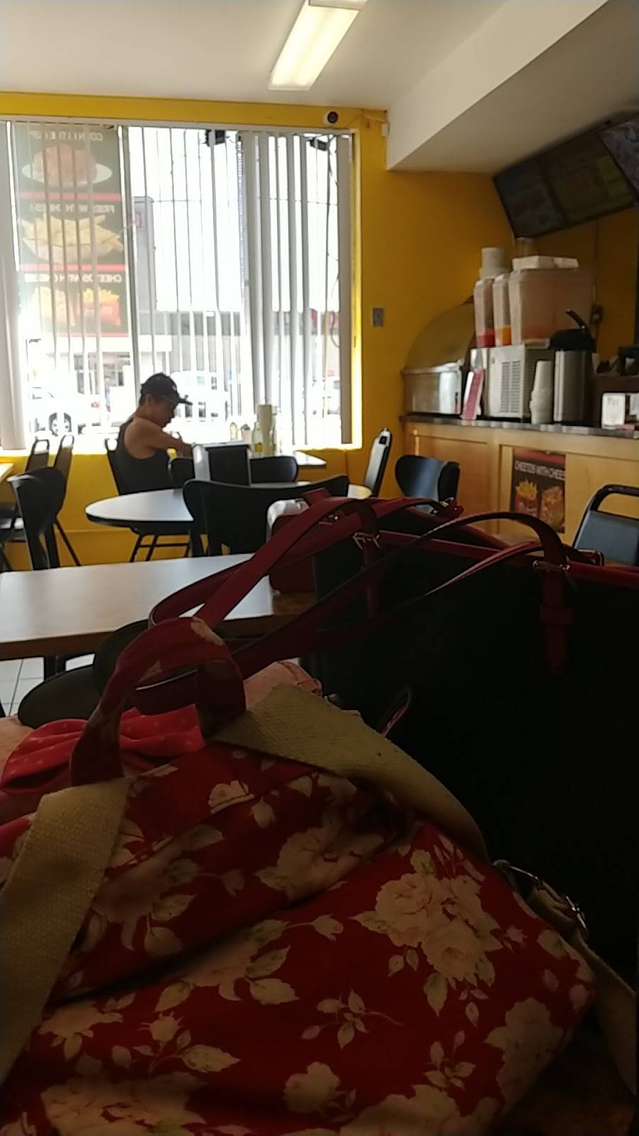 adrianas restaurante & fresh market | restaurant | 1020 Washington St, Waukegan, IL 60085, USA | 8477859713 OR +1 847-785-9713