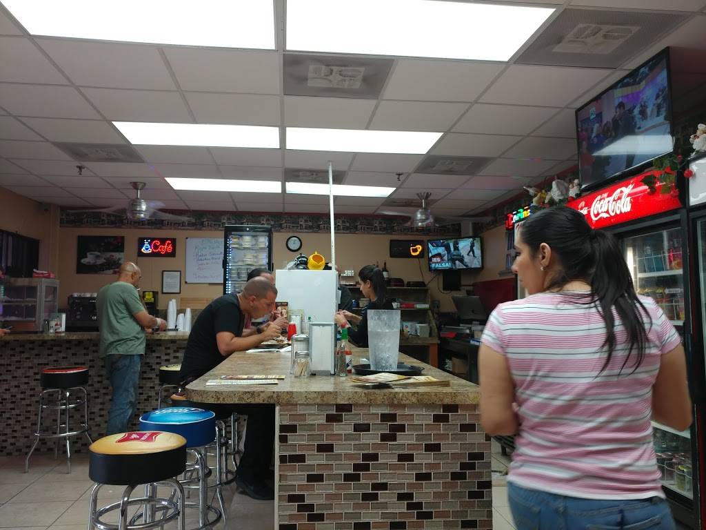 Munchies Cafe | restaurant | 16504 NW 49th Ave, Hialeah, FL 33014, USA | 3056217117 OR +1 305-621-7117