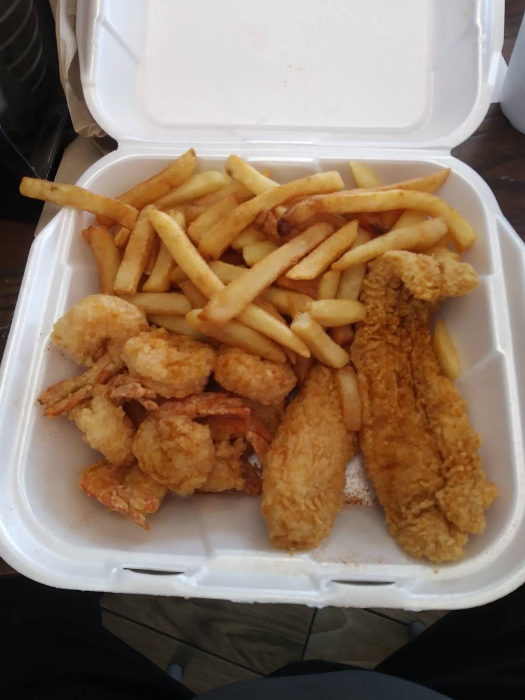 Riverside Express Seafood | restaurant | 130 E Memorial Blvd, Lakeland, FL 33801, USA | 8639402079 OR +1 863-940-2079