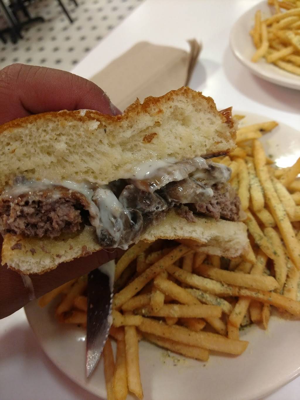 Steak n Shake | restaurant | 207 Anderson Ln N, Hendersonville, TN 37075, USA | 6152030298 OR +1 615-203-0298