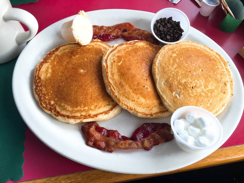 Persys Place Falmouth, MA | restaurant | 40 N Main St, Falmouth, MA 02540, USA | 5085403500 OR +1 508-540-3500