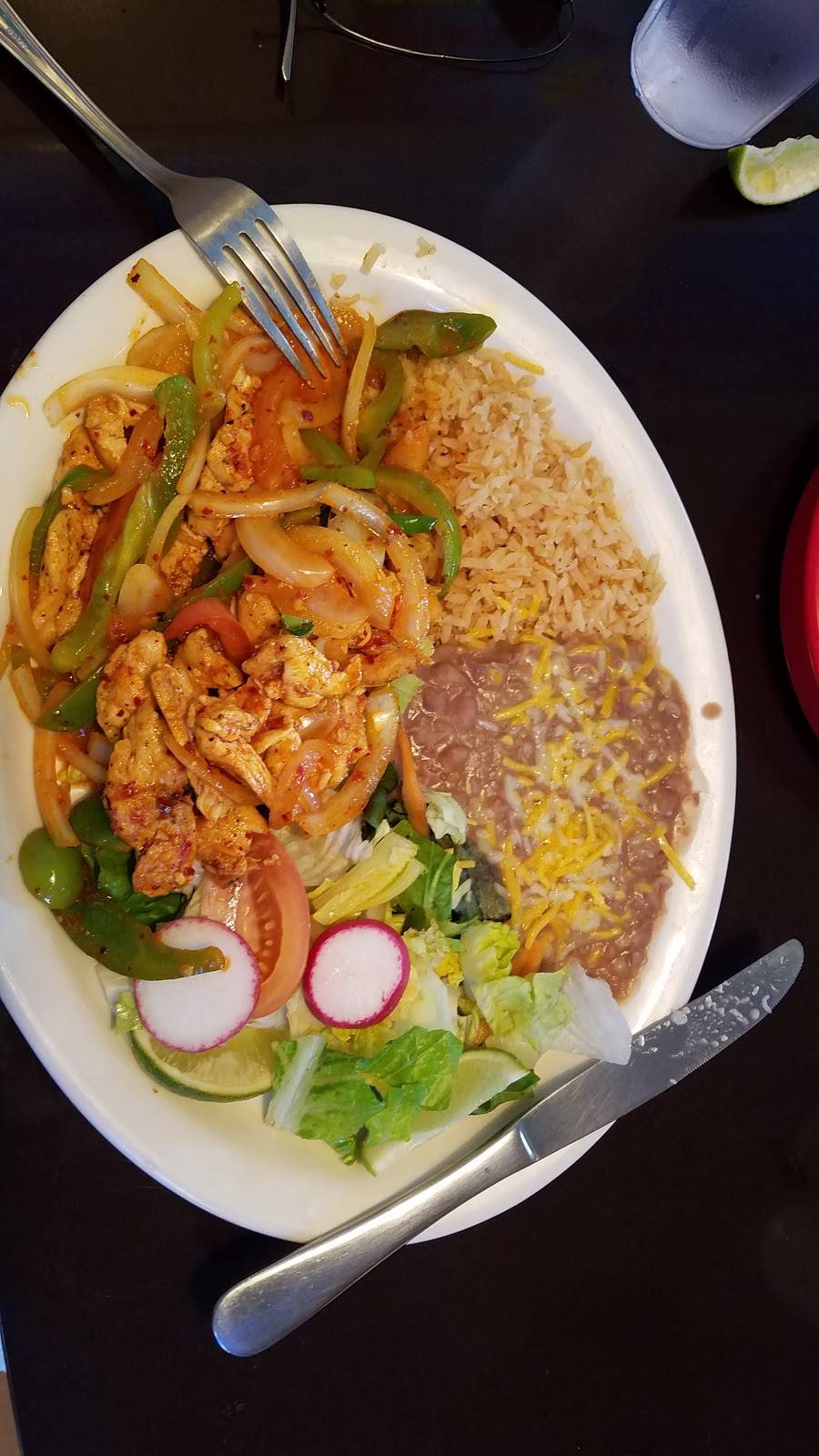 Merceds Restaurant | restaurant | 1064 E Broadway, Long Beach, CA 90802, USA | 5629515755 OR +1 562-951-5755