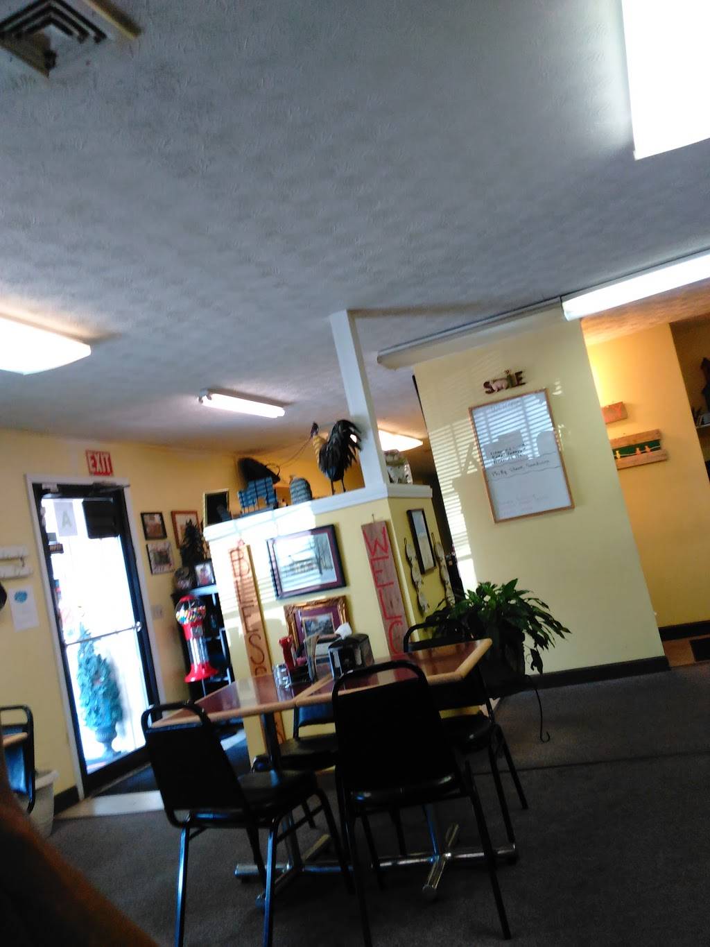 Clouds Country Cooking | restaurant | 1028 N College St #8, Harrodsburg, KY 40330, USA | 8597340086 OR +1 859-734-0086