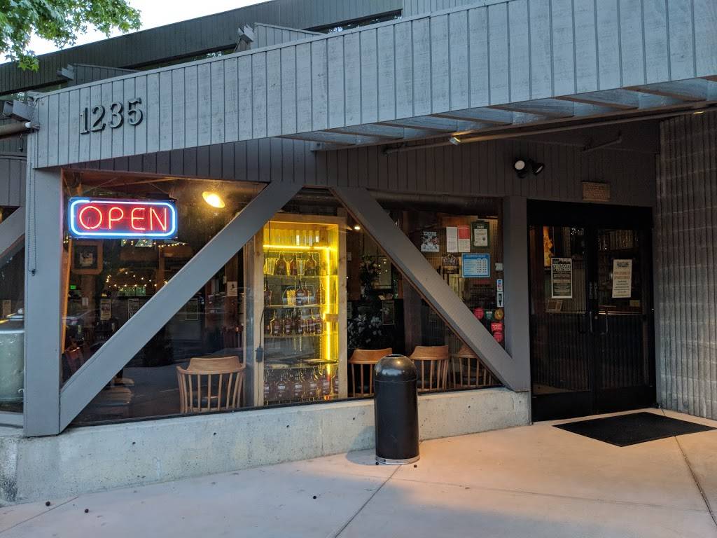 Faultline Brewing Company | restaurant | 1235 Oakmead Pkwy, Sunnyvale, CA 94085, USA | 4087362739 OR +1 408-736-2739