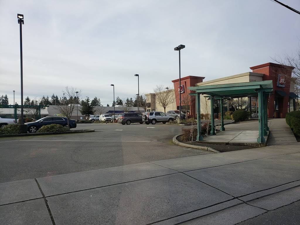 Jack in the Box | restaurant | 12515 Aurora Ave N, Seattle, WA 98133, USA | 2063652204 OR +1 206-365-2204