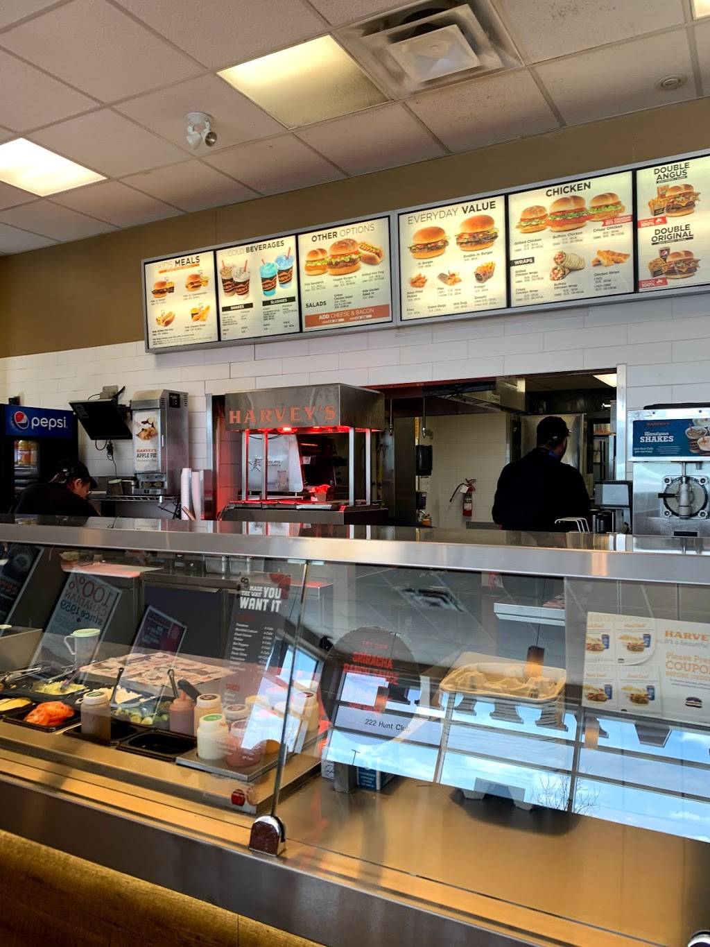 Harveys | restaurant | 222-1 Hunt Club Rd, Ottawa, ON K1V 1C1, Canada | 6137315858 OR +1 613-731-5858