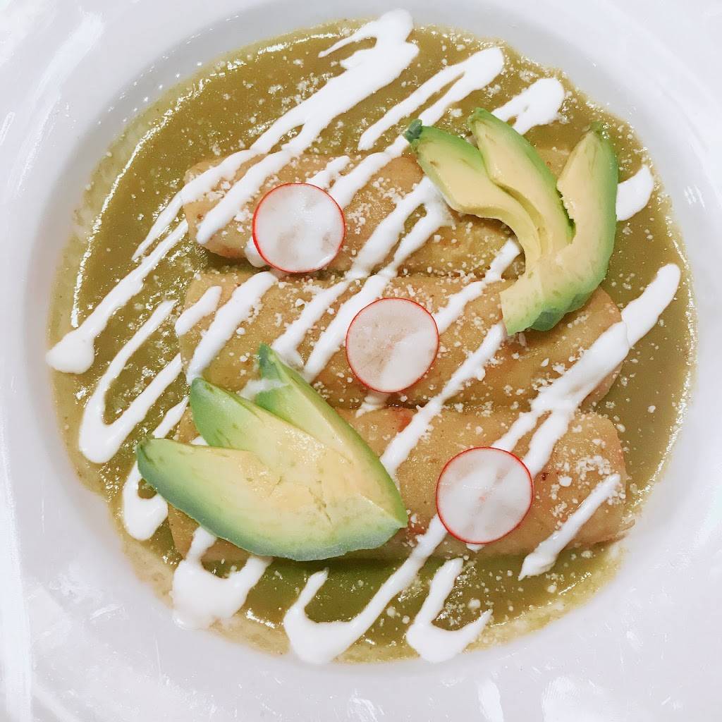 Tlaquepaque Restaurant | restaurant | 101 W Santa Fe Ave, Placentia, CA 92870, USA | 7145280110 OR +1 714-528-0110