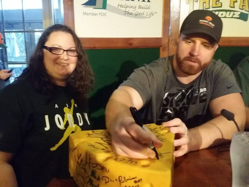 Pine Tree Sports Pub & Grill | restaurant | 4470 N Pine Tree Rd, Hobart, WI 54155, USA | 9204347501 OR +1 920-434-7501