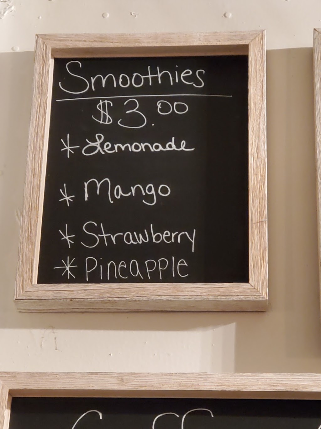 Russells Corner Cafe | cafe | 84 E Ferguson Ave, Wood River, IL 62095, USA | 6182162620 OR +1 618-216-2620
