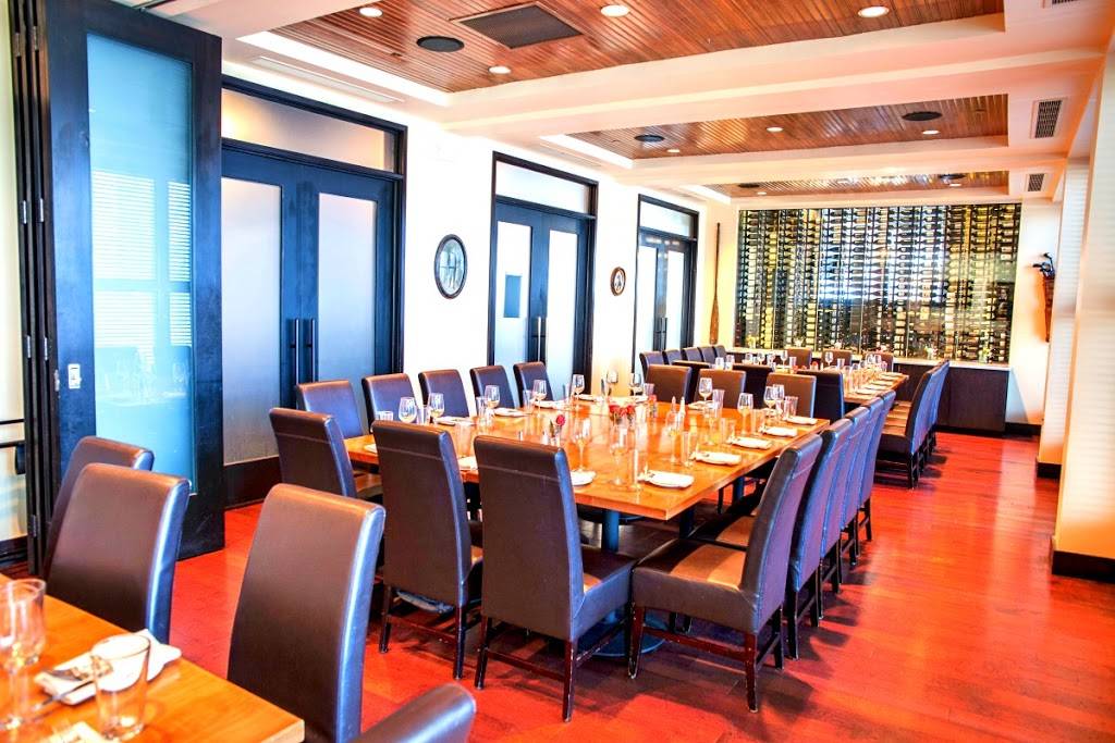 The Southern Steak & Oyster | restaurant | 150 3rd Ave S #110, Nashville, TN 37201, USA | 6157241762 OR +1 615-724-1762