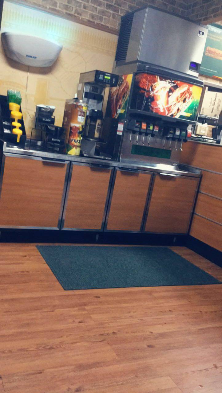 Subway | restaurant | 638 Quequechan St, Fall River, MA 02721, USA | 5086754802 OR +1 508-675-4802