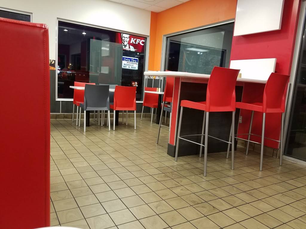 KFC | restaurant | 2324 S Madison St, Muncie, IN 47302, USA | 7652897311 OR +1 765-289-7311